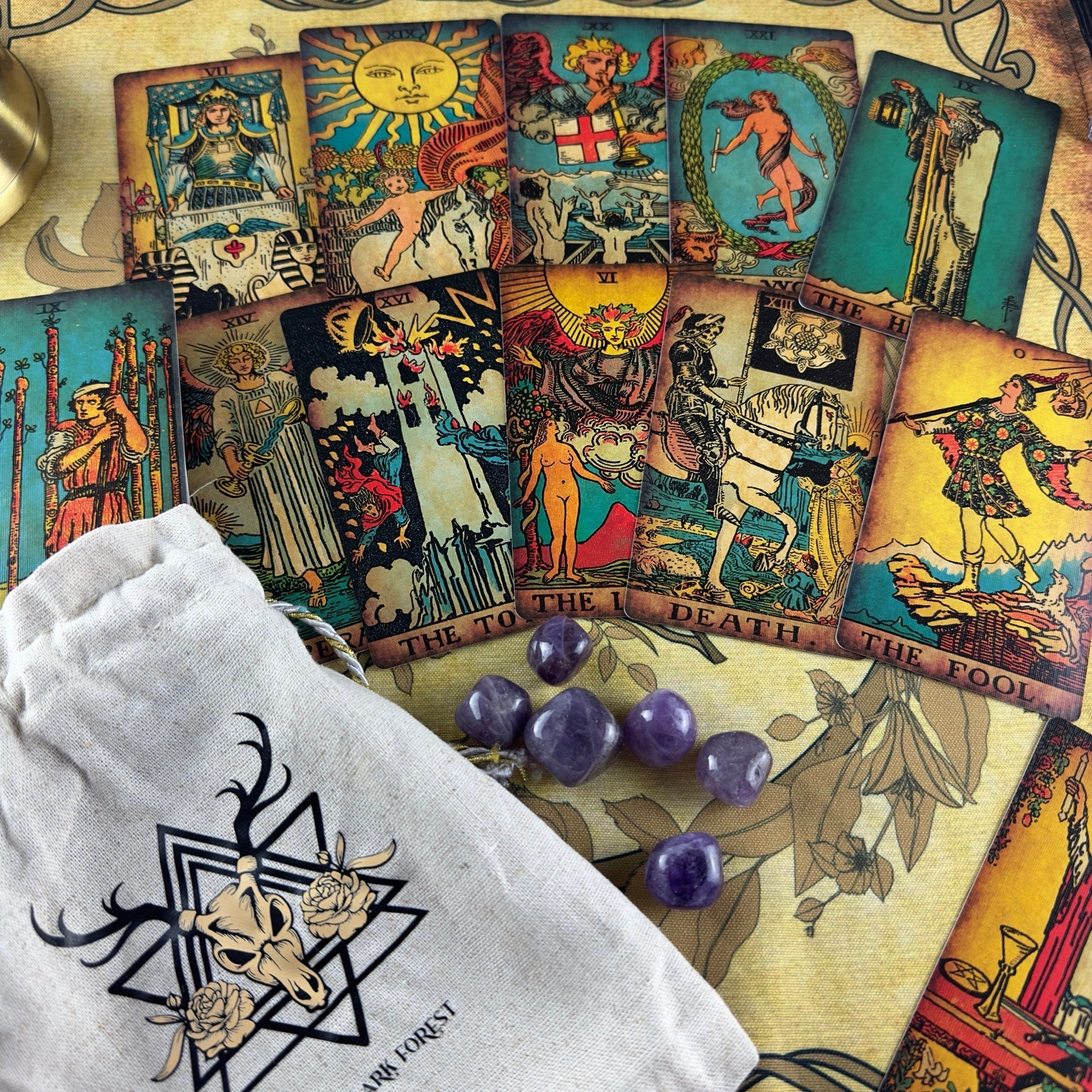 The Smith-Waite Tarot Borderless Vintage Eco Linen Tarot Cards