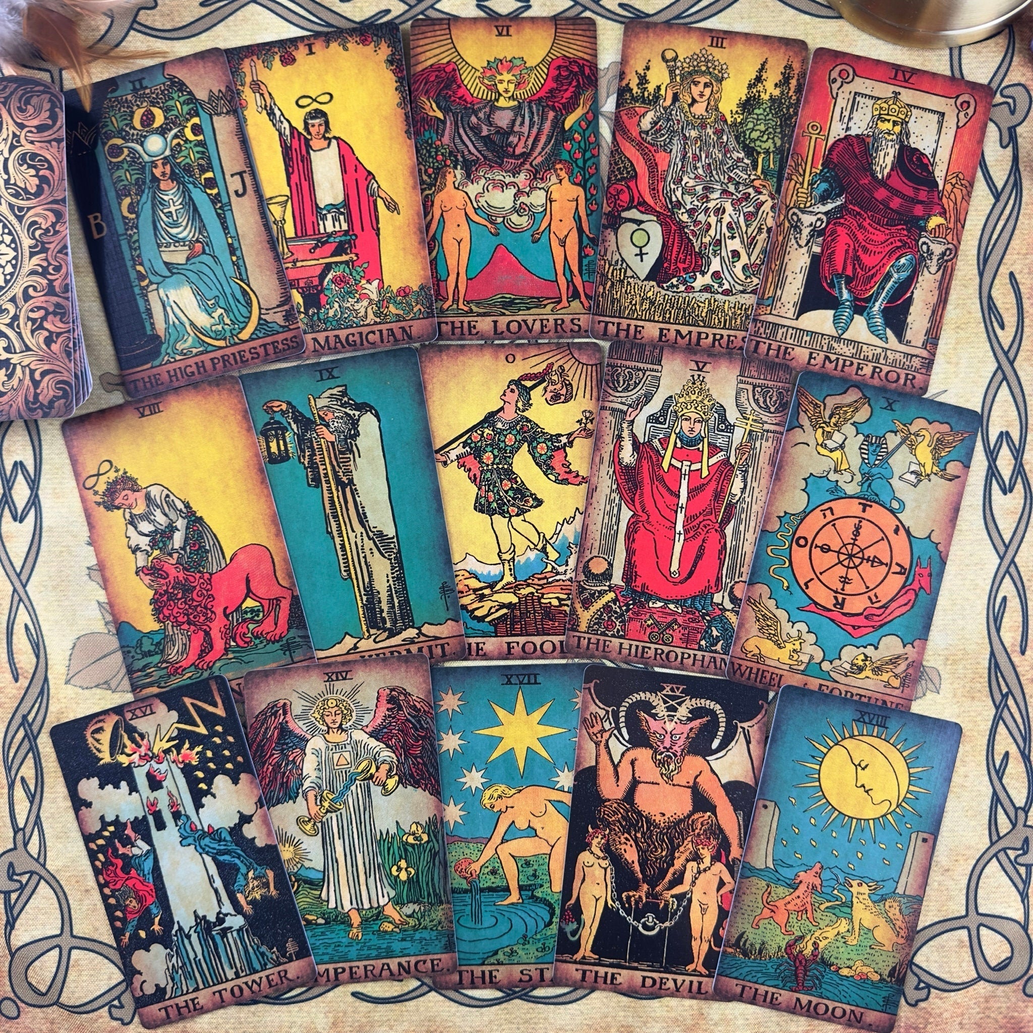 The Smith-Waite Tarot Borderless Vintage Eco Linen Tarot Cards